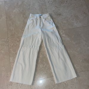 Women Zara jeans